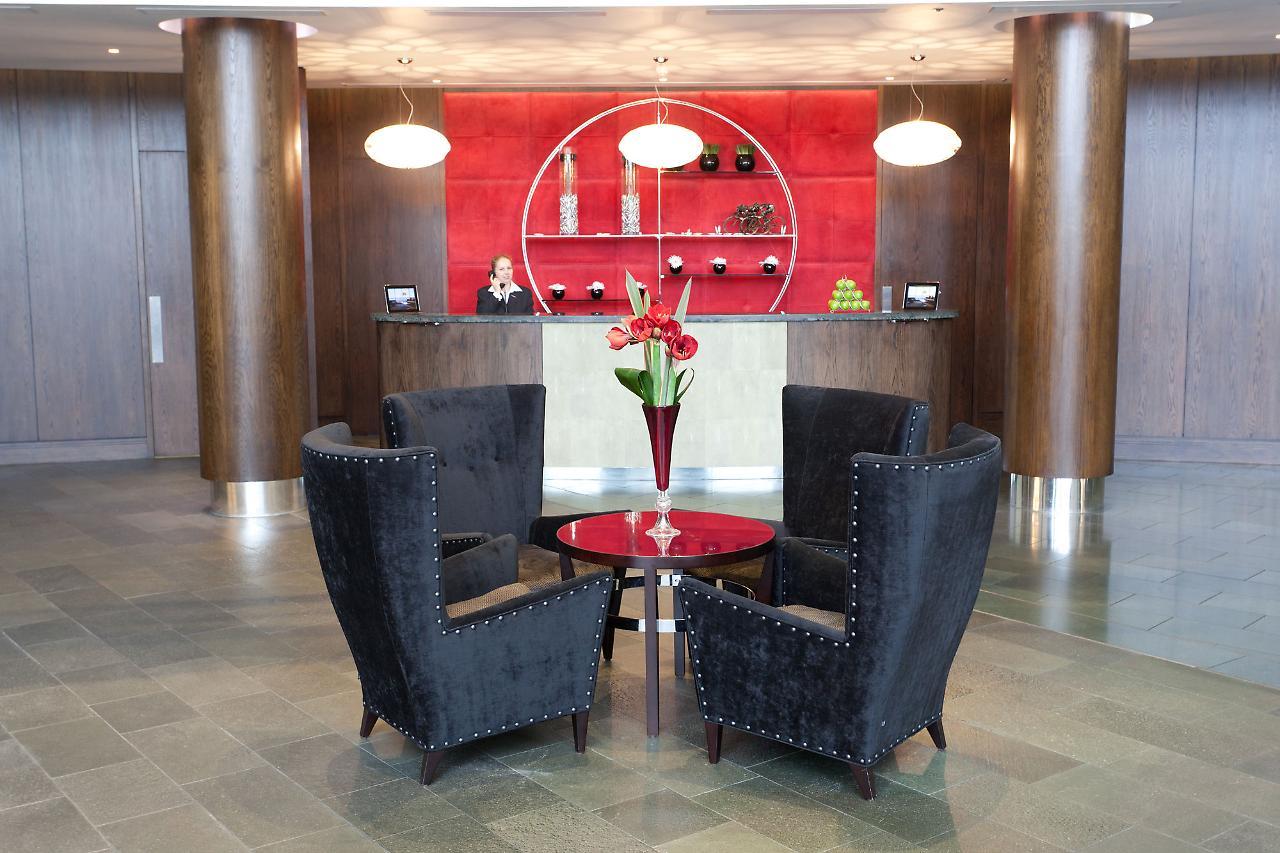 Brooklands Hotel & Spa Weybridge Beltér fotó